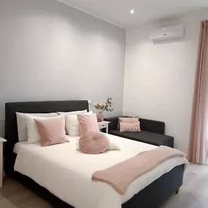 Eden House Apartment